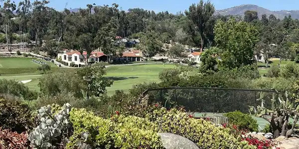 5705 La Granada
