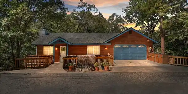 1348 Manzanita Way