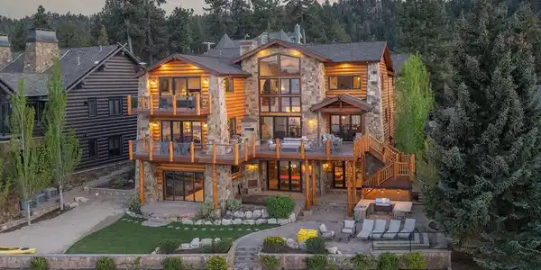 659 Cove Drive
