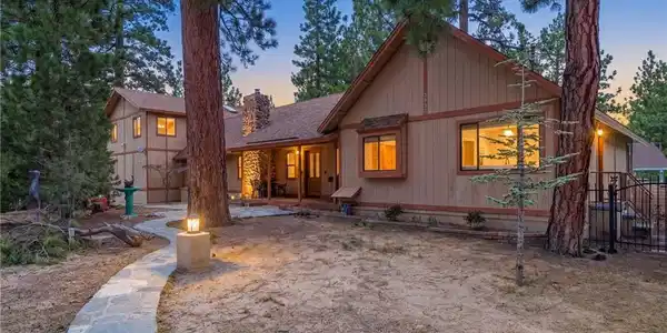 39900 Lakeview