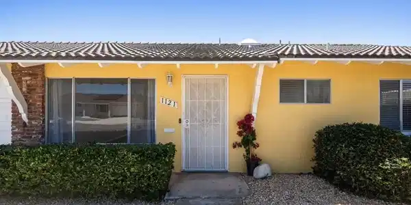 1121 W Mayberry