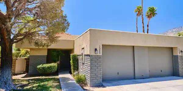 1353 Sunflower Circle N