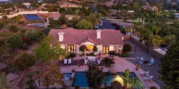424 Sky Mesa Rd
