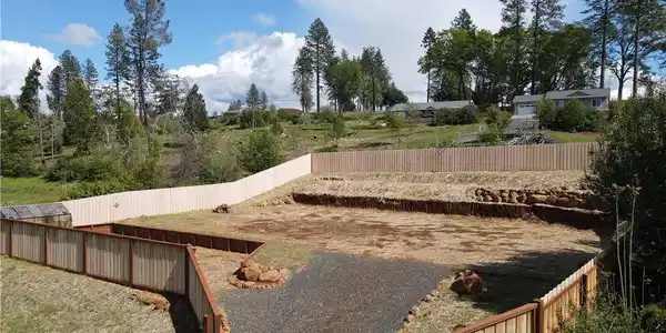 506 Iris Lane