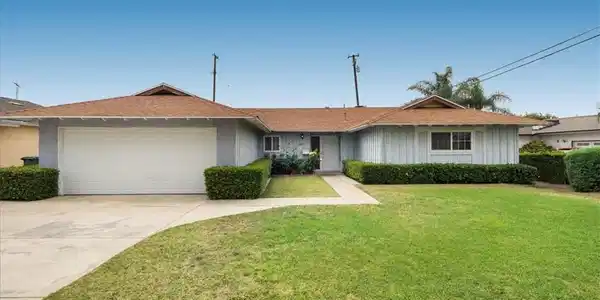 5007 Walnut Ave.