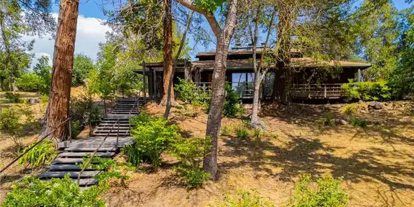 4482 Hirsch Road