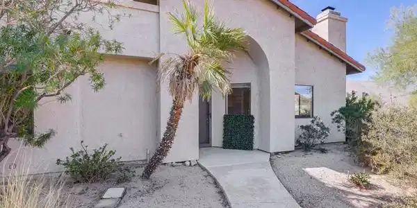 1618 Las Casitas Dr