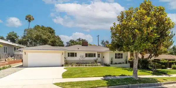 960 Crestview Drive