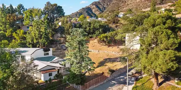 2829 Willowhaven Drive