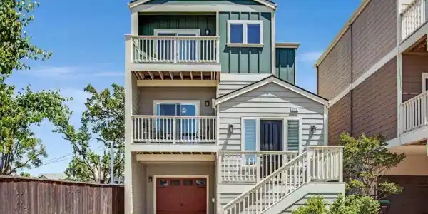 200 Valletta Ln