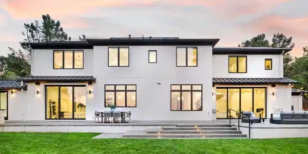 60 Glengarry Way