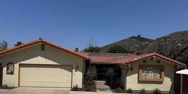 9168 Old Castle Road Road