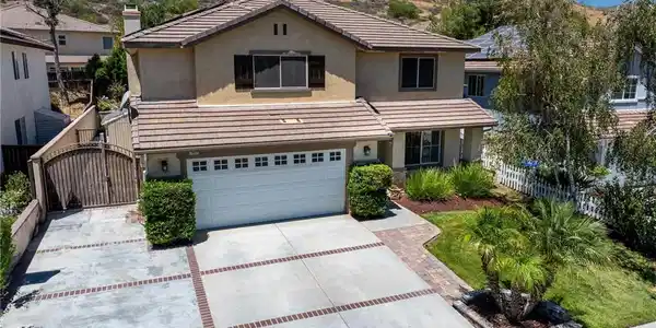 28655 Oak Hill Court