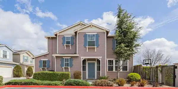 271 Azalea Place