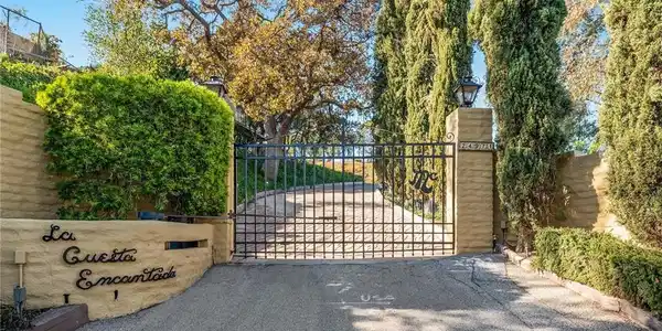 24971 KIT CARSON Road