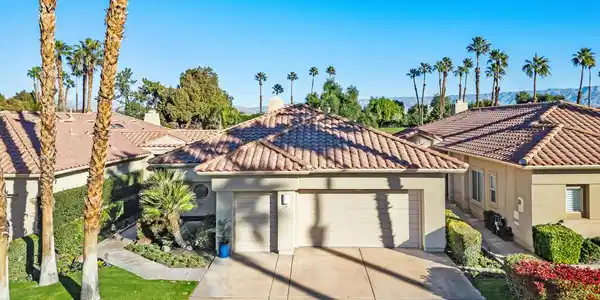 89 N Kavenish Drive