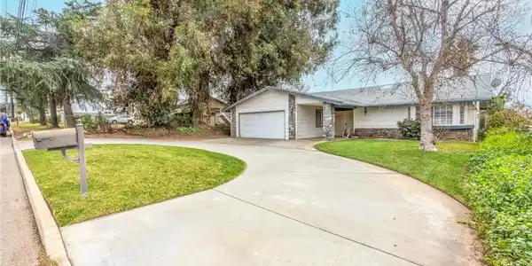 35695 Wildwood Canyon