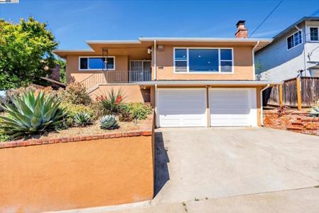 18353 Carlwyn Dr