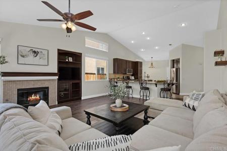 3327 Avocado Vista Lane