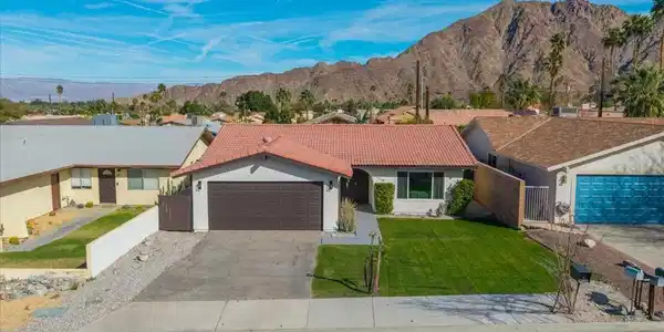 52860 Avenida Ramirez