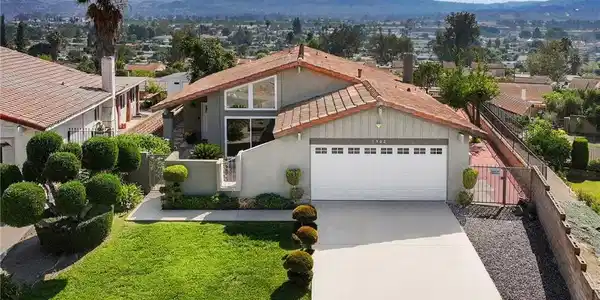 1902 Viola Court