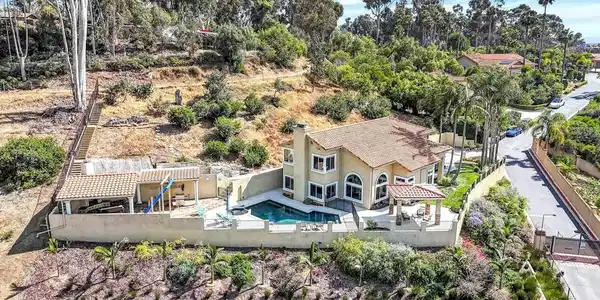 3676 Valley Road