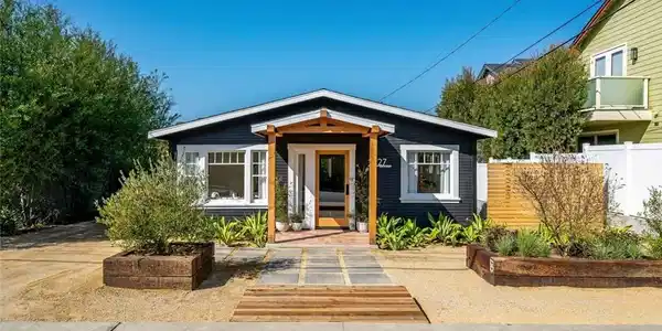 1427 Beach