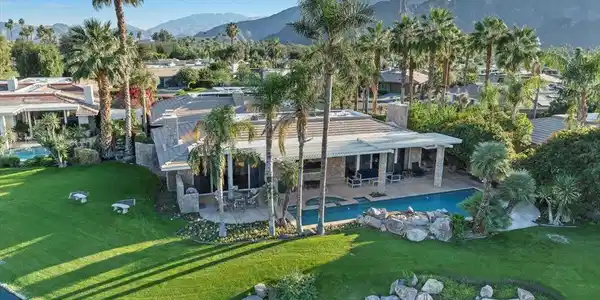 2 Deerfield Court
