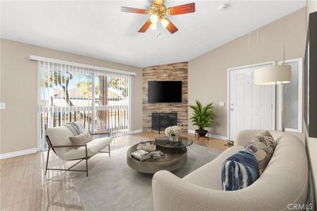 1251 S Meadow