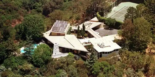 2859 Coldwater Canyon Drive