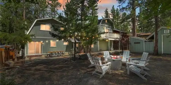 467 Woodside Drive