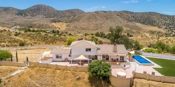 9175 Yucca Hills