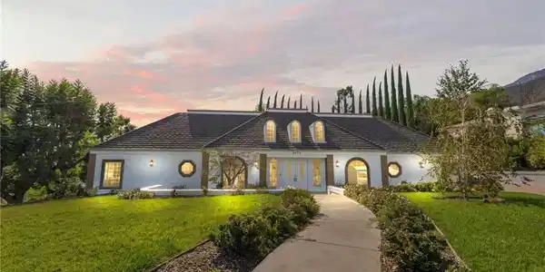 5072 Castle Court