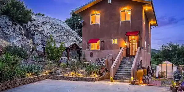 20841 Deerhorn Valley Rd