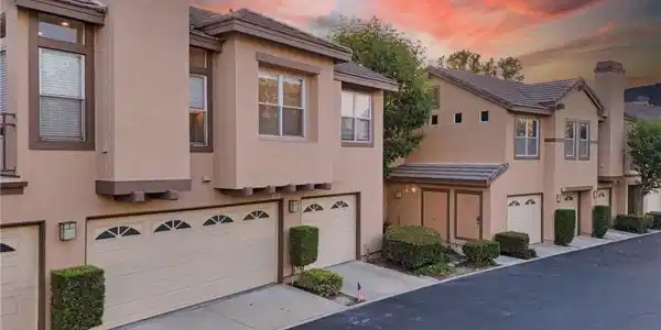 922 S Country Glen Way