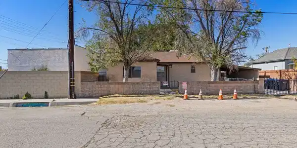 947 W Oldfield Street