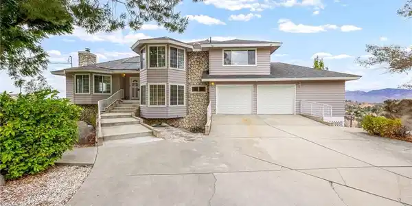 27990 Vista Del Valle