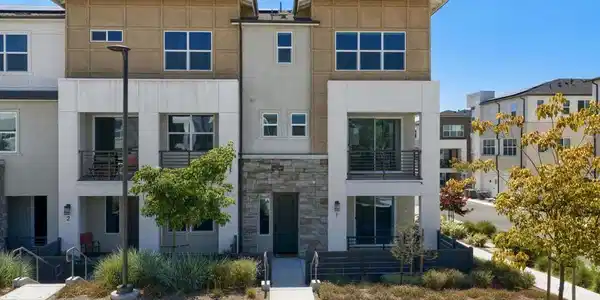 792 Vada St.
