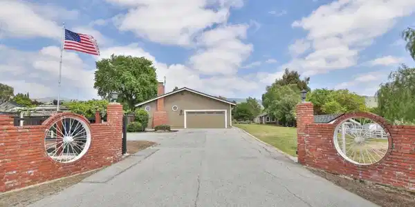 2017 Gypsy Avenue