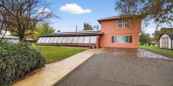 19542 Ridge Road