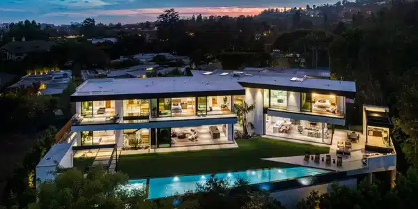 1130 Angelo Drive