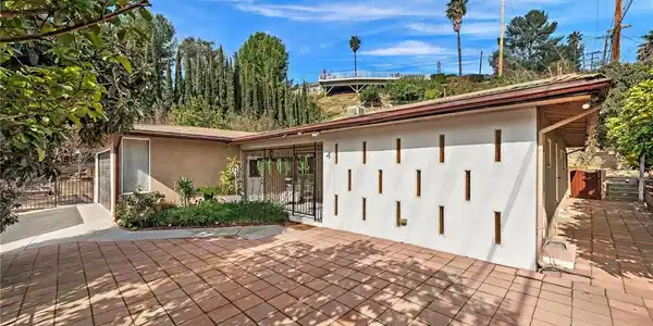 901 W El Repetto Drive