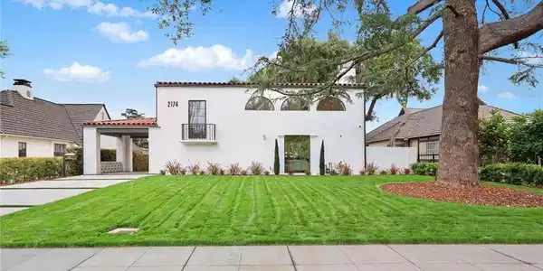 2174 Melville Drive