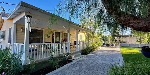 30076 Bouquet Canyon