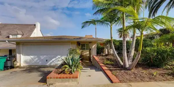 3985 LA CRESTA DR