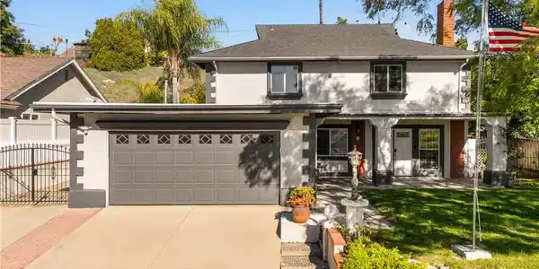 2118 Tierra Loma
