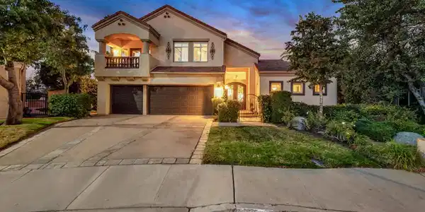 4386 Manorview Court