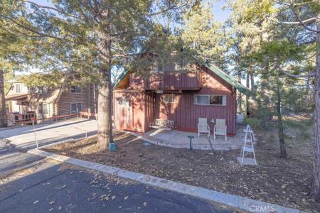 533 Villa Grove