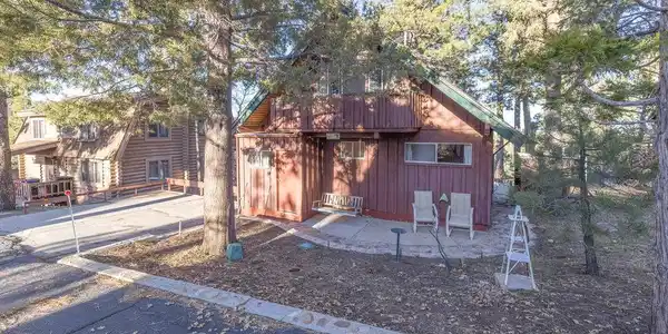533 Villa Grove