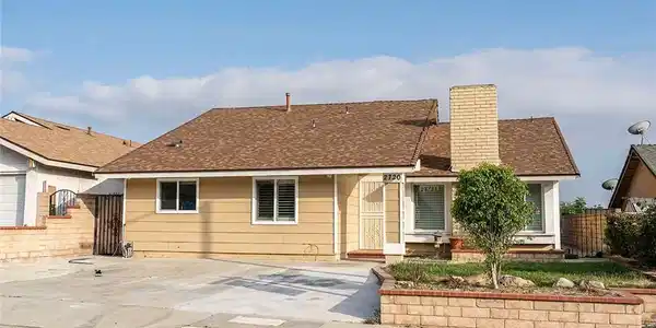2720 E Melissa Street